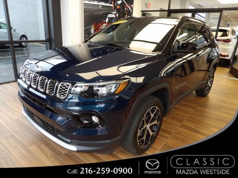 Used 2024 Jeep Compass Limited image 1