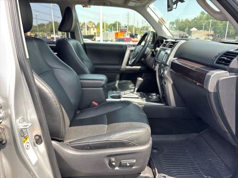 Used 2018 Toyota 4Runner Limited AWD/4WD image 6