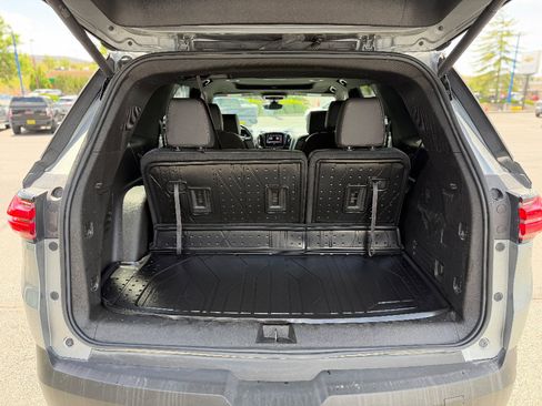 Used 2023 Chevrolet Traverse RS w/ LPO, Floor Liner Package AWD/4WD image 23