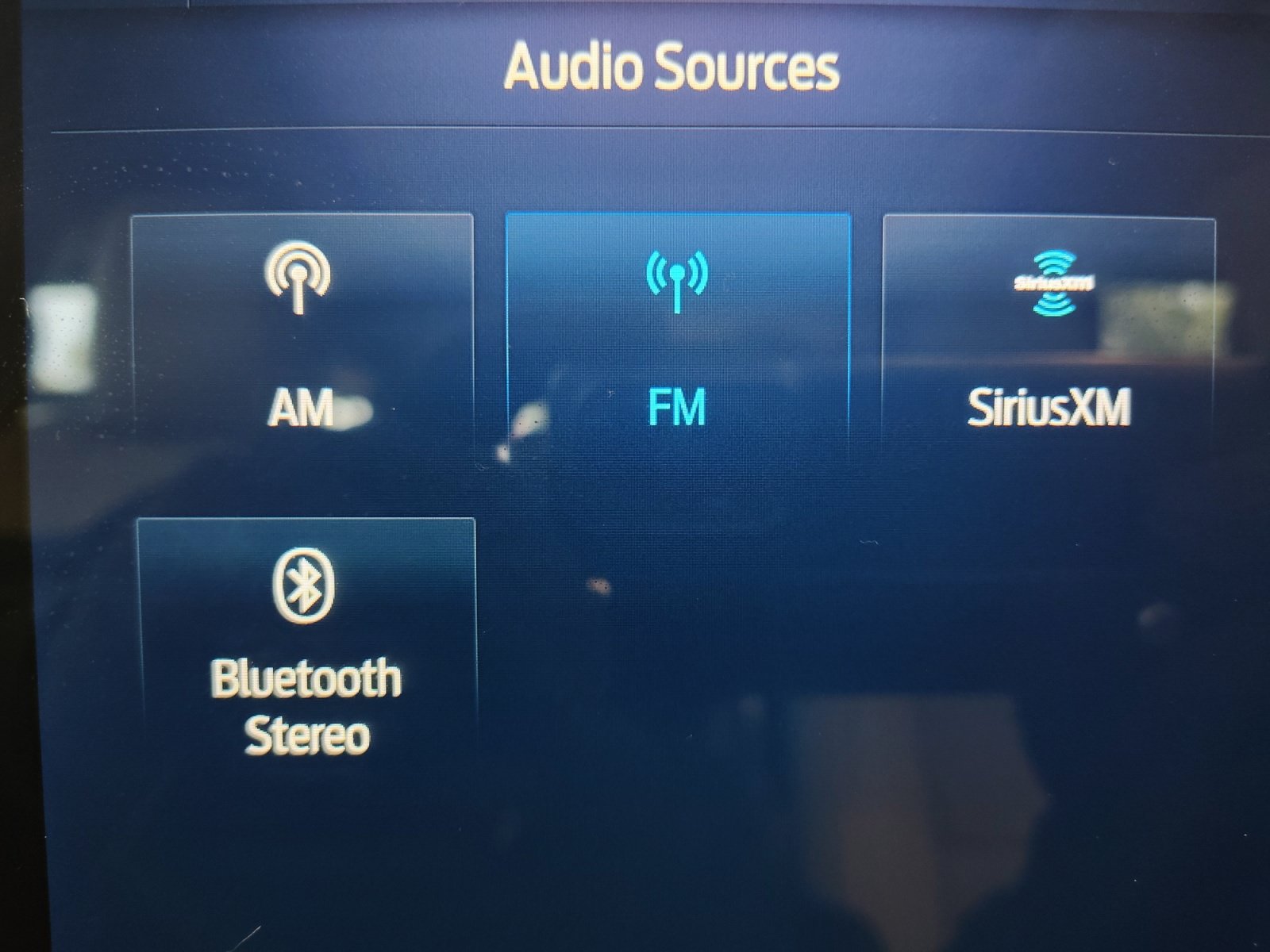 Used 2020 Ford Explorer Platinum w/ Premium Technology Package AWD/4WD image 17