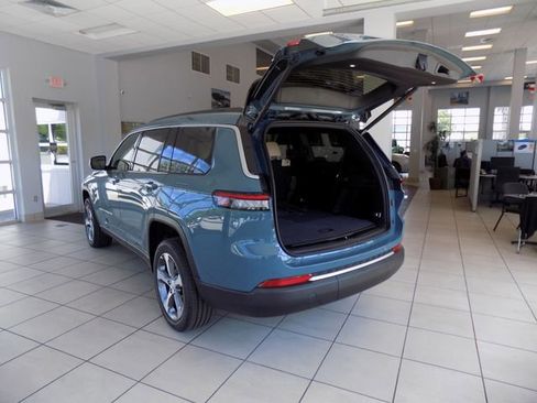 New 2026 Jeep Grand Cherokee L Limited AWD/4WD image 8