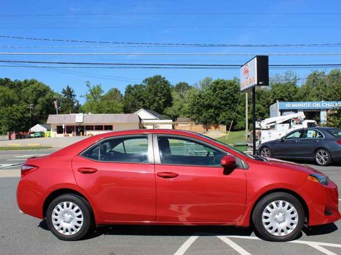 Used 2019 Toyota Corolla LE FWD image 4