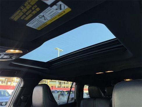 Used 2021 Toyota Highlander XSE image 24