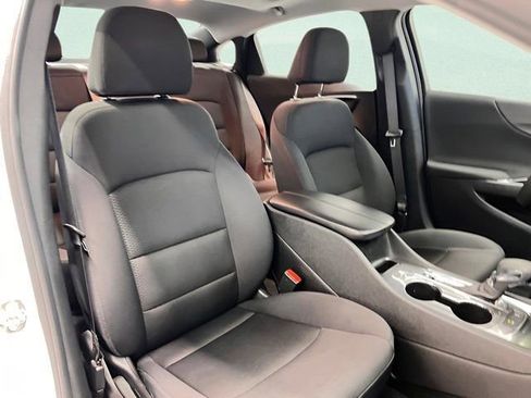 Used 2024 Chevrolet Malibu LT image 11