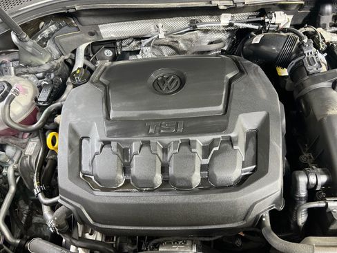 Used 2023 Volkswagen Tiguan SE AWD/4WD image 29