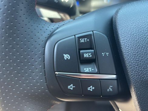 Used 2025 Ford Escape ST-Line AWD/4WD image 13