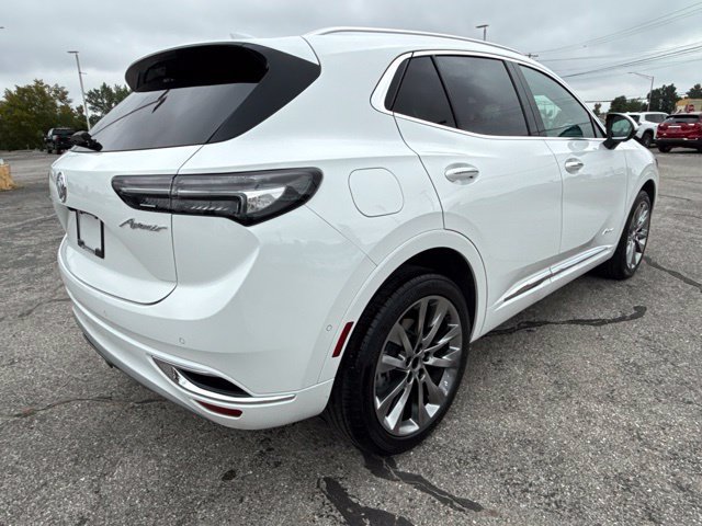 Certified 2022 Buick Envision Avenir w/ Technology Package II FWD image 5