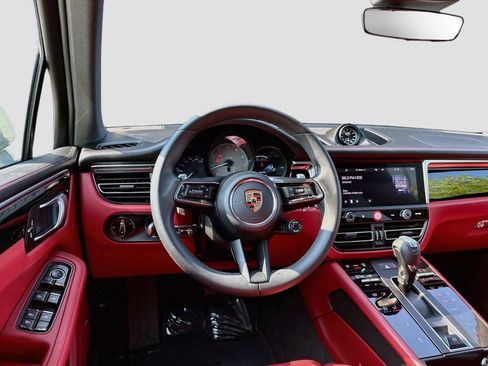 Certified 2024 Porsche Macan S AWD/4WD image 25