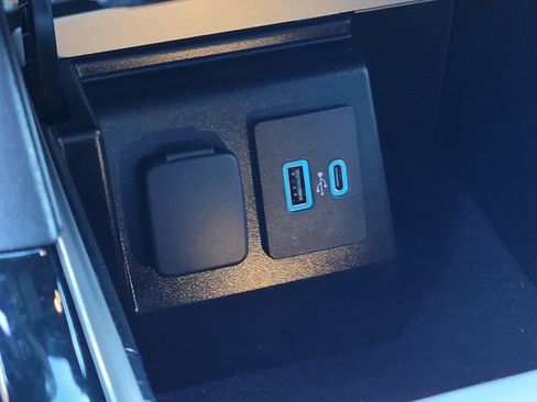 Used 2023 Ford Explorer ST w/ Equipment Group 401A image 24