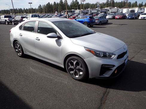 Used 2021 Kia Forte LXS image 7