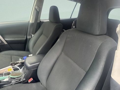 Used 2018 Toyota RAV4 LE w/ All Weather Liner Package FWD image 12