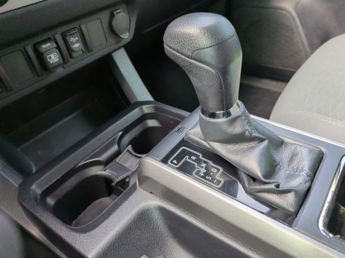 Used 2019 Toyota Tacoma SR5 image 20