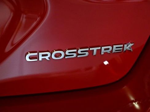 Used 2025 Subaru Crosstrek 2.0i Premium image 13