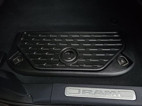 Used 2022 RAM 1500 Limited AWD/4WD image 17