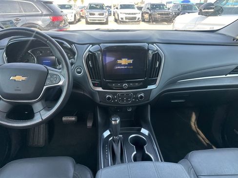 Used 2019 Chevrolet Traverse LT w/ LT Premium Package FWD image 9