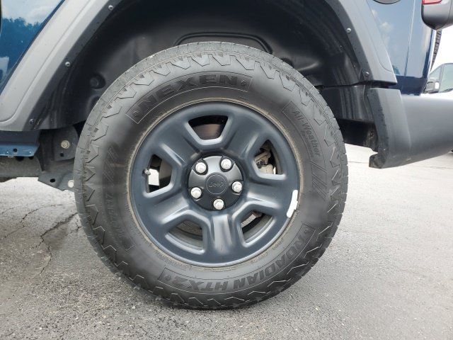 Used 2025 Jeep Wrangler Sport AWD/4WD image 9