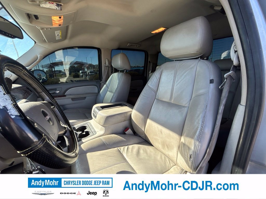 Used 2010 GMC Sierra 1500 SLT w/ SLT Convenience Package AWD/4WD image 7