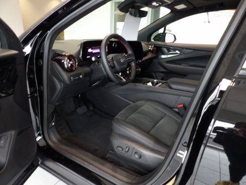 Used 2025 Chevrolet Blazer EV RS AWD/4WD image 9