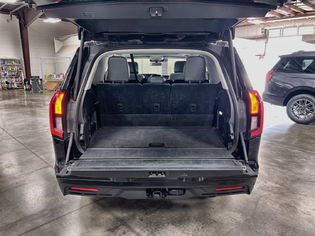 Used 2025 Ford Expedition Active AWD/4WD image 27