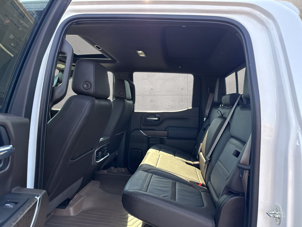 Used 2021 GMC Sierra 1500 Denali w/ Denali Ultimate Package AWD/4WD image 9