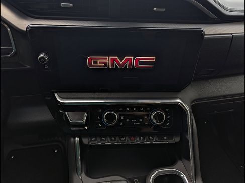 Used 2024 GMC Sierra 1500 Denali w/ Technology Package AWD/4WD image 30