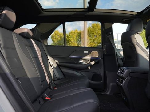 Certified 2026 Mercedes-Benz GLE 450 4MATIC image 37