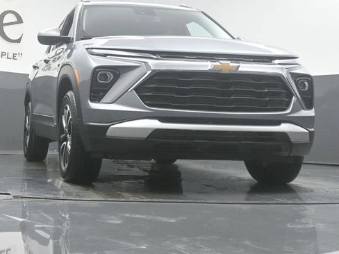 New 2026 Chevrolet TrailBlazer LT w/ Convenience Package AWD/4WD image 3