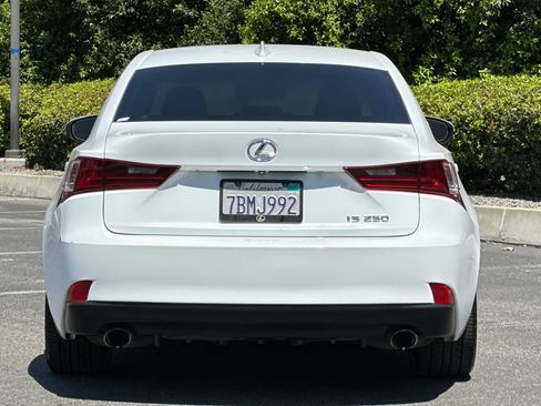 Used 2014 Lexus IS 250 w/ F-Sport Package RWD image 10