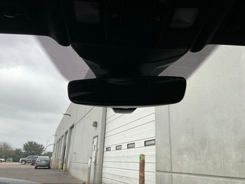 Used 2025 Volkswagen Jetta Sport image 15