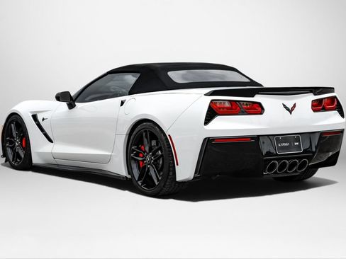 Used 2014 Chevrolet Corvette Stingray Convertible w/ 3LT Preferred Equipment Group RWD image 13
