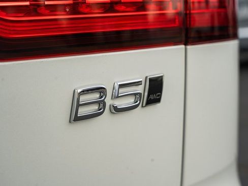 New 2026 Volvo V60 B5 Cross Country Plus w/ Protection Package Premier image 10