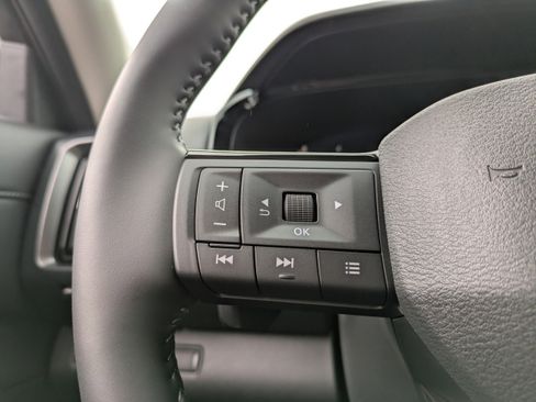 New 2026 Nissan Pathfinder SL FWD image 12