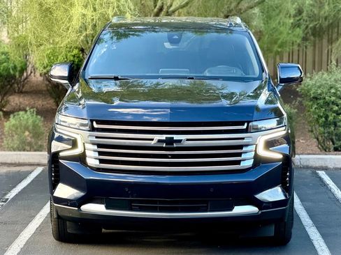 Used 2021 Chevrolet Suburban High Country image 2