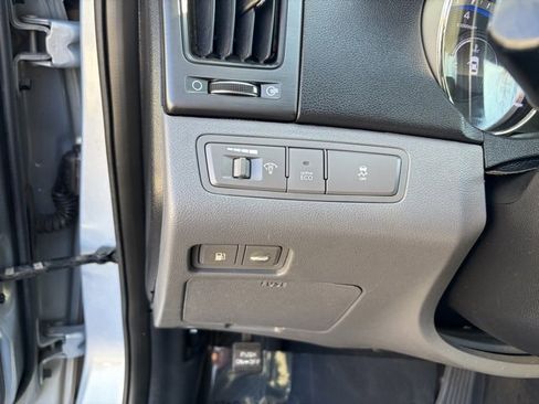 Used 2012 Hyundai Sonata GLS image 19