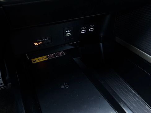 Used 2026 Toyota Camry SE FWD image 25
