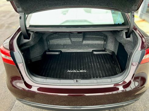 Used 2018 Toyota Avalon Limited w/ All Weather Liner Package image 7
