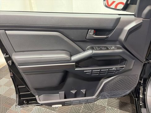 Used 2026 Toyota 4Runner SR5 AWD/4WD image 23