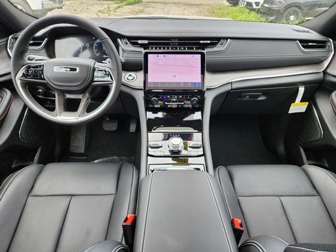 New 2025 Jeep Grand Cherokee L Overland w/ Luxury Tech Group IV image 3