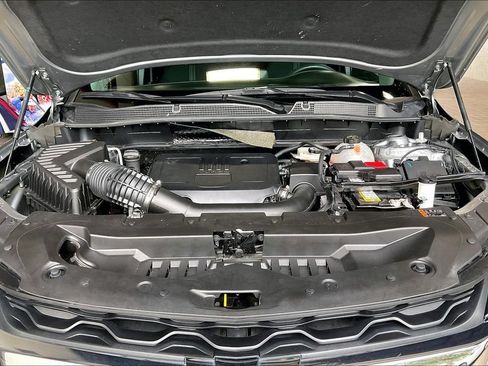 Used 2025 Chevrolet Blazer LT FWD image 26