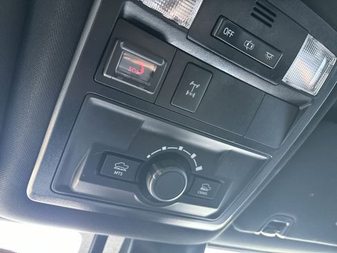 Used 2021 Toyota Tacoma TRD Off-Road image 24