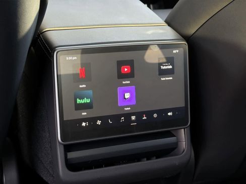 Used 2026 Tesla Model Y Premium image 30