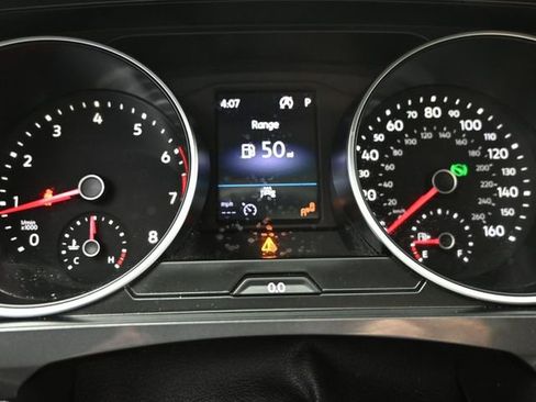 Used 2020 Volkswagen Tiguan SE FWD image 22