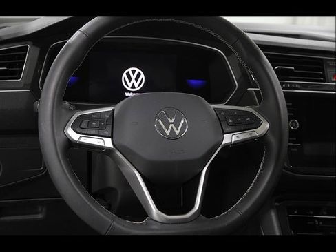 Certified 2024 Volkswagen Tiguan SE AWD/4WD image 7