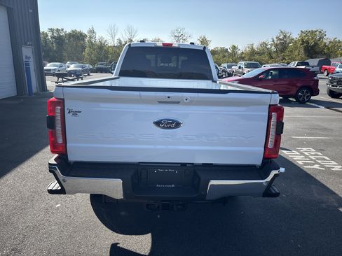 New 2026 Ford F250 XLT w/ XLT Premium Package image 4