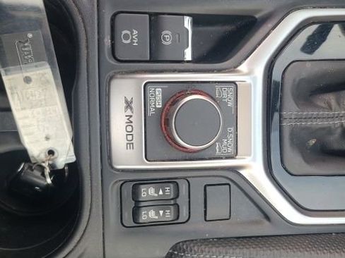 Used 2021 Subaru Forester Touring image 28