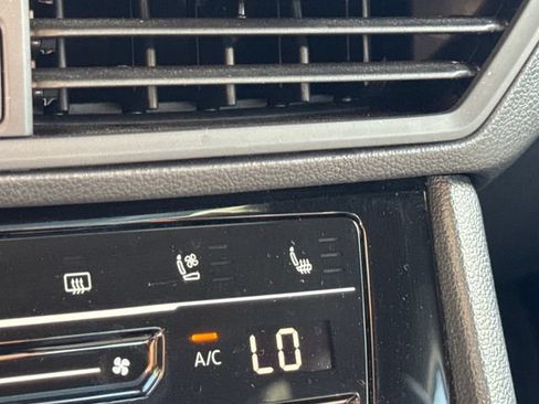 Used 2025 Volkswagen Jetta GLI Autobahn FWD image 23