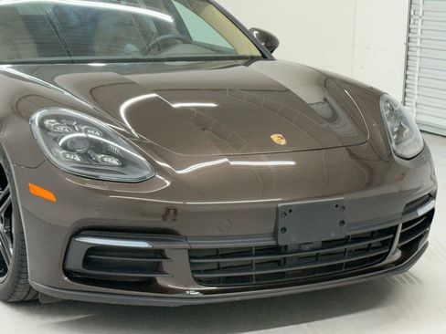 Used 2020 Porsche Panamera image 45