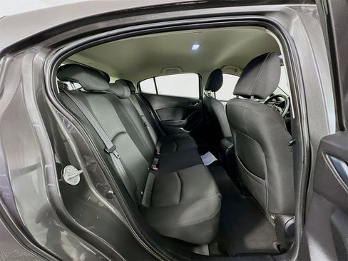 Used 2018 MAZDA MAZDA3 Sport image 25