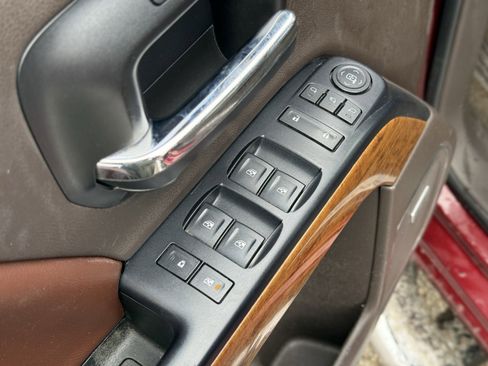 Used 2016 Chevrolet Silverado 1500 High Country w/ High Country Premium Package image 14