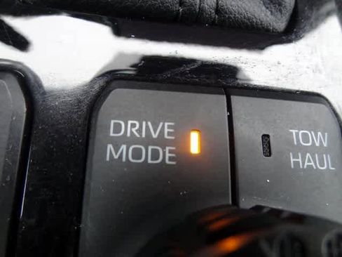 Used 2023 Toyota Sequoia Limited image 36